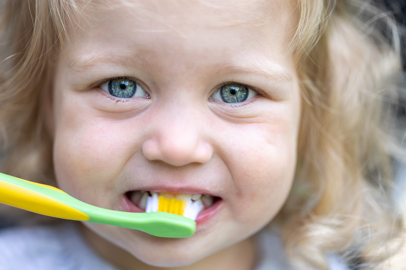 Мифы о молочных зубах